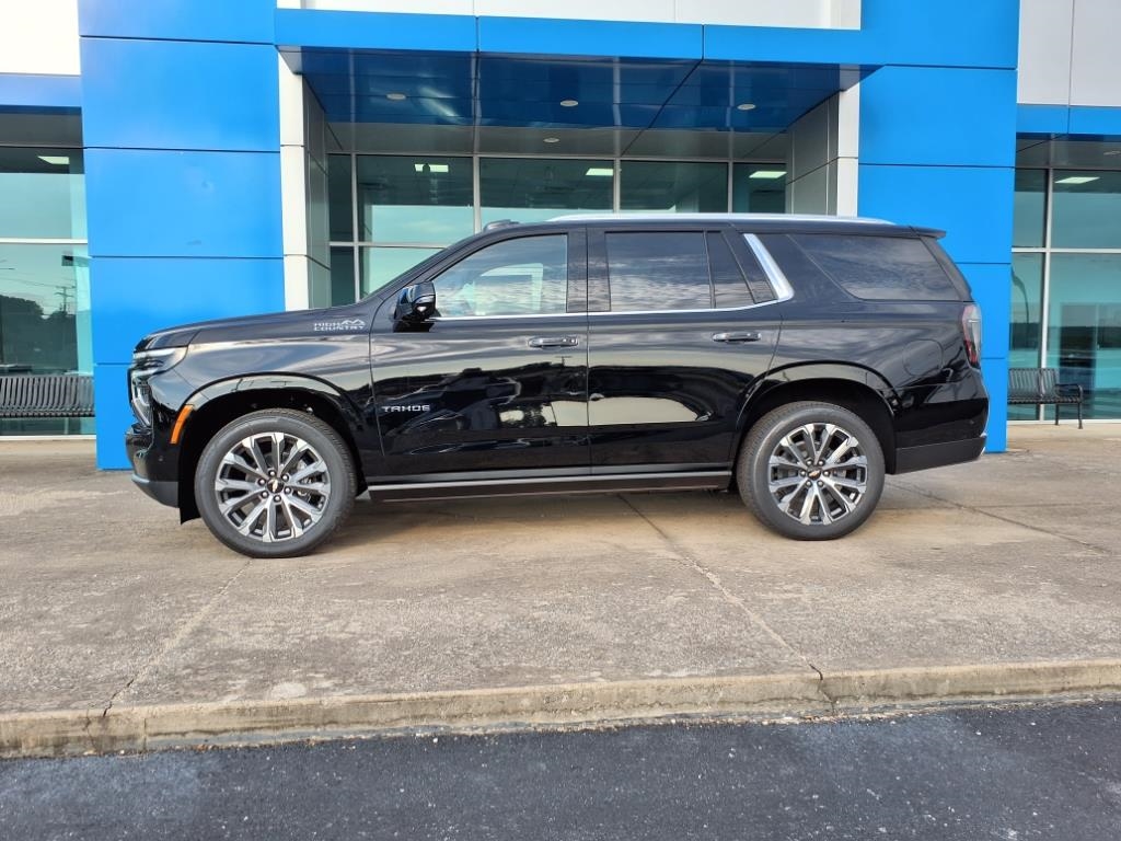 Chevrolet Tahoe 4WD 4dr High Country 2025