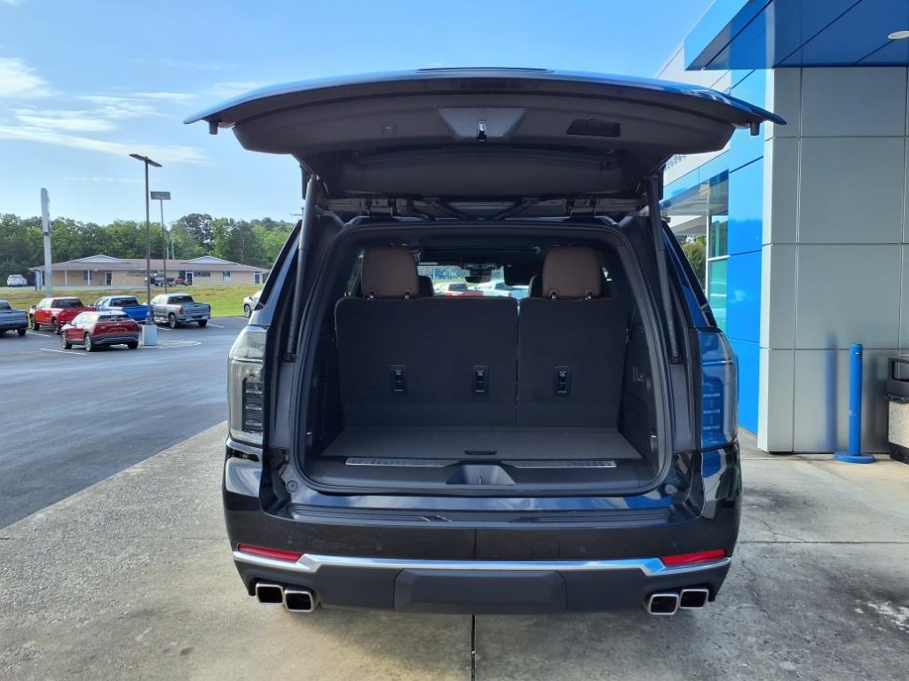 Chevrolet Tahoe 4WD 4dr High Country 2025