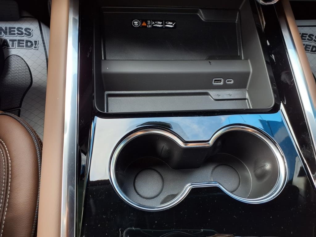 Chevrolet Tahoe 4WD 4dr High Country 2025