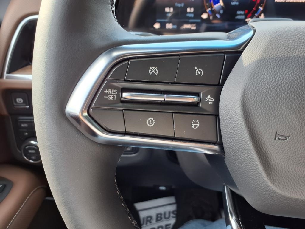 Chevrolet Tahoe 4WD 4dr High Country 2025