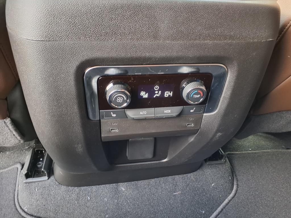 Chevrolet Tahoe 4WD 4dr High Country 2025