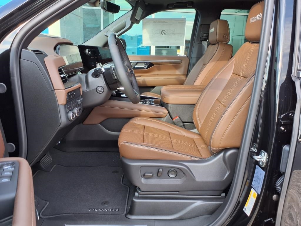 Chevrolet Tahoe 4WD 4dr High Country 2025