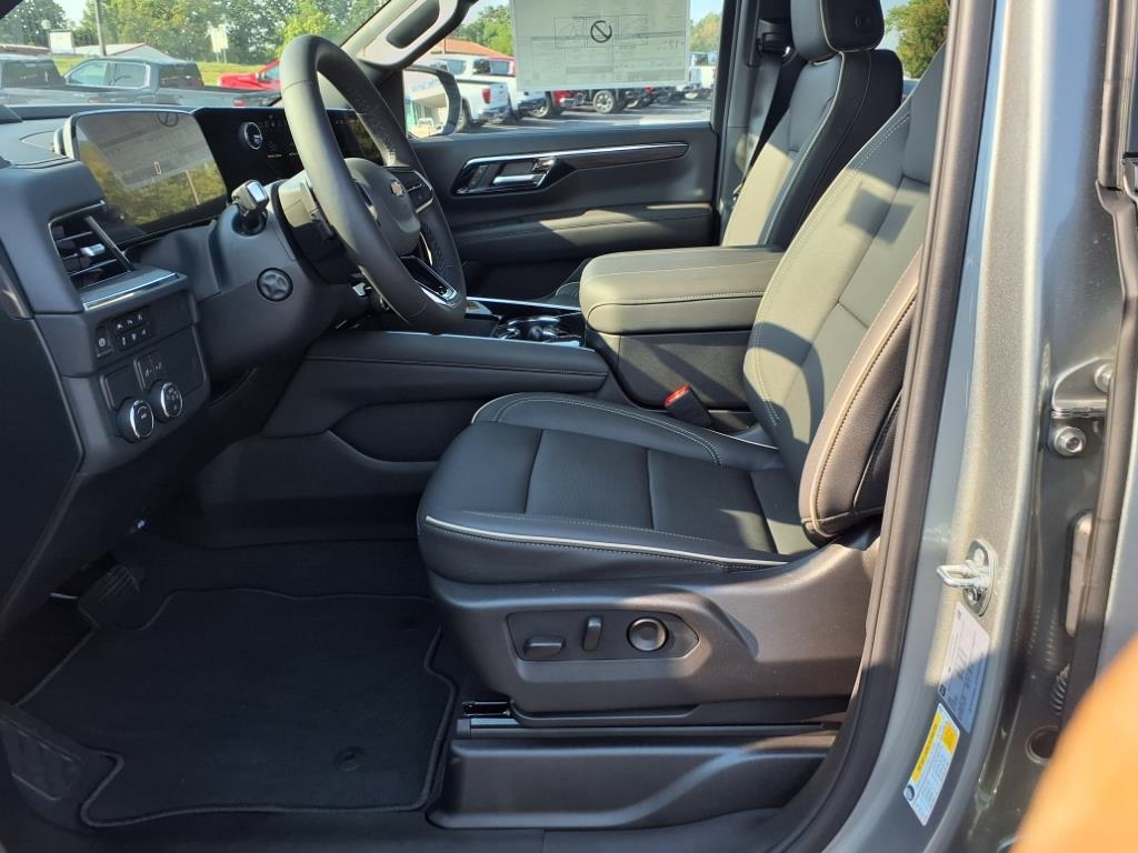 Chevrolet Tahoe 2WD 4dr Premier 2025