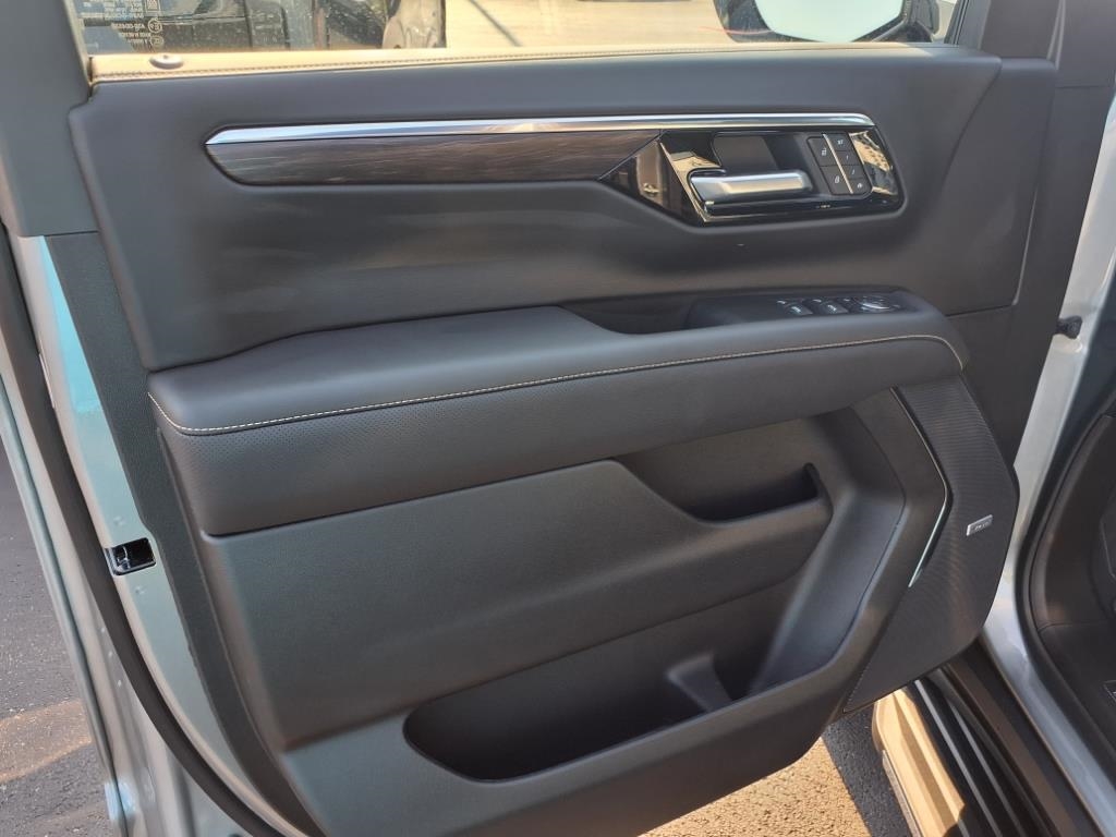 Chevrolet Tahoe 2WD 4dr Premier 2025