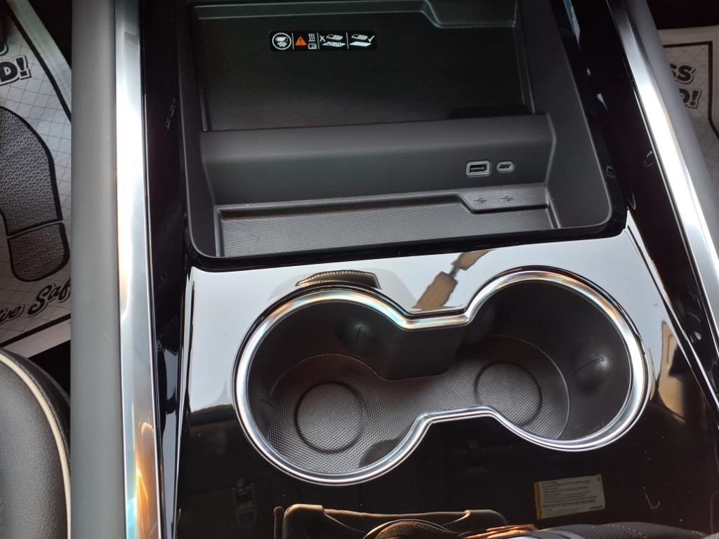 Chevrolet Tahoe 2WD 4dr Premier 2025