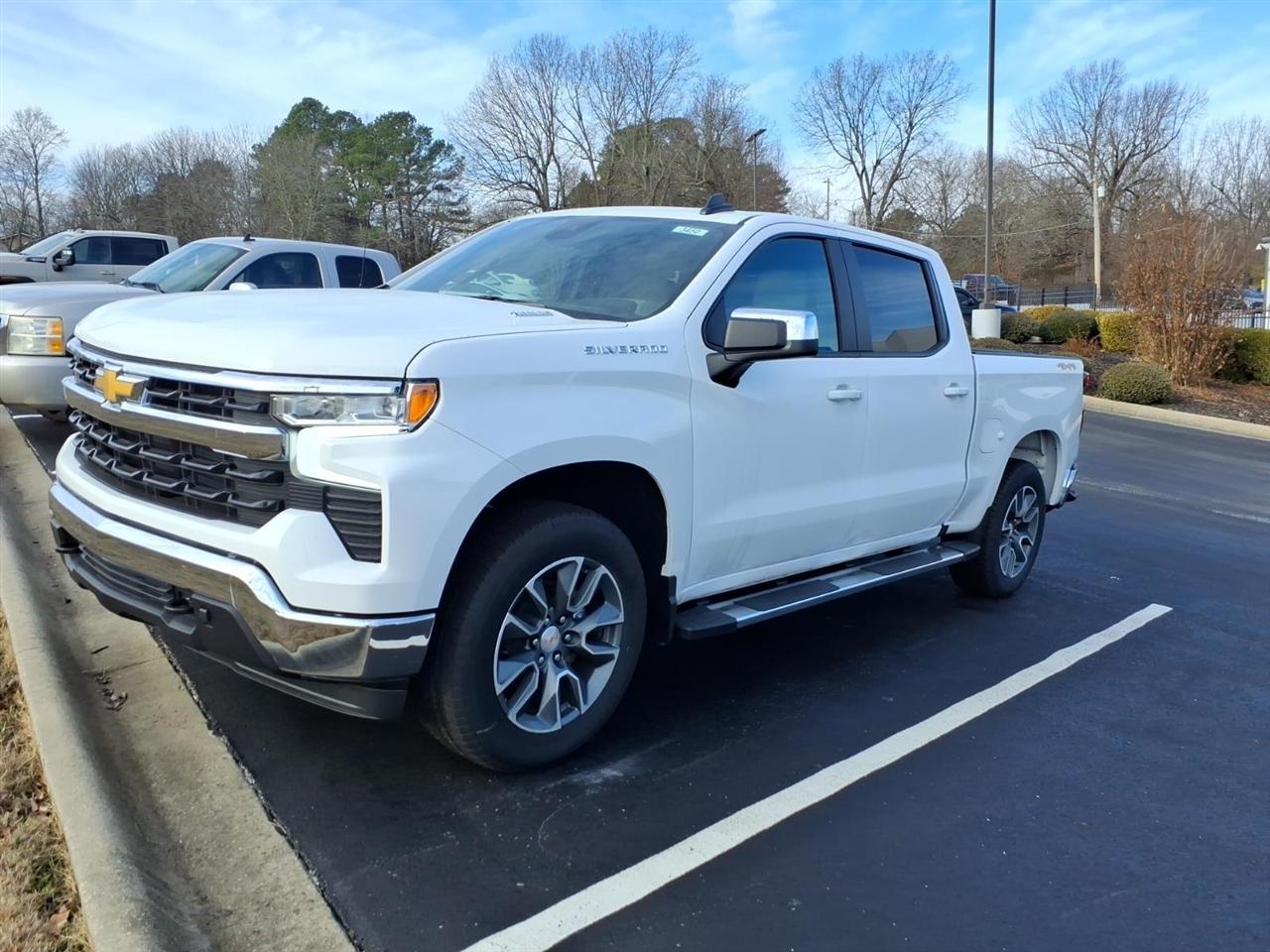 Chevrolet Silverado 1500 4WD Crew Cab 157" LT 2026
