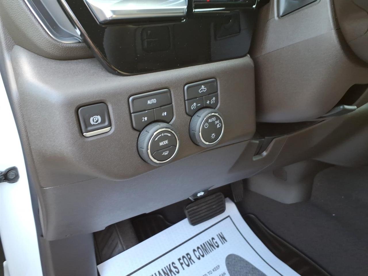 Chevrolet Silverado 1500 4WD Crew Cab 157" LT 2026