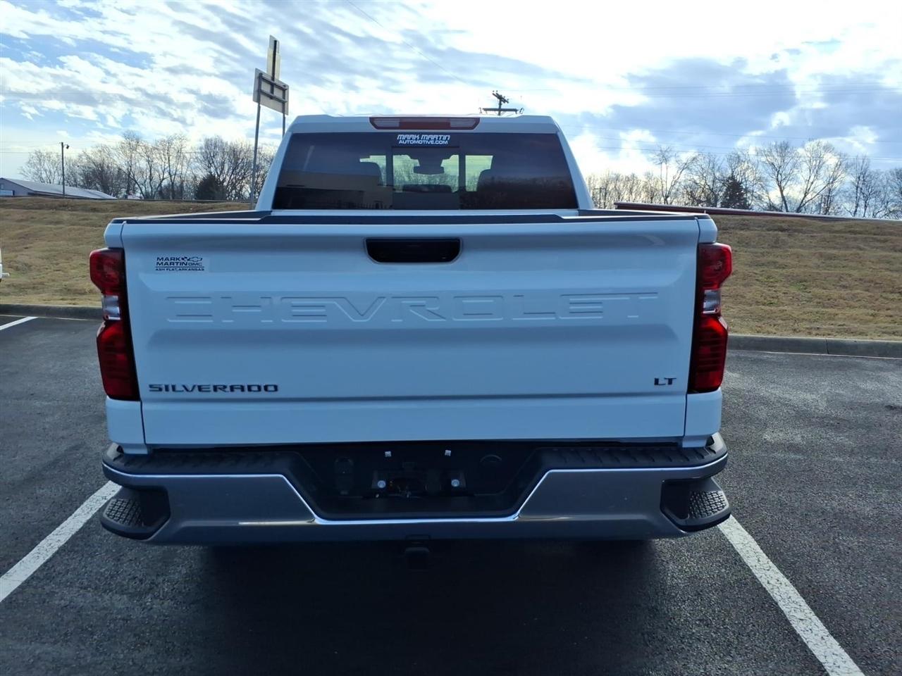 Chevrolet Silverado 1500 4WD Crew Cab 157" LT 2026