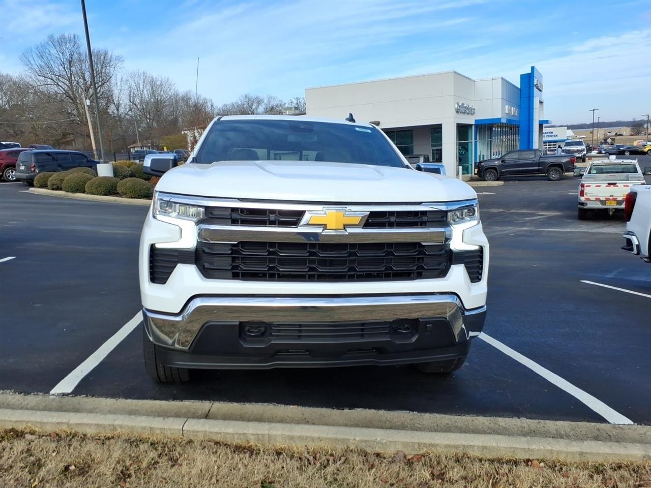 Chevrolet Silverado 1500 4WD Crew Cab 157" LT 2026