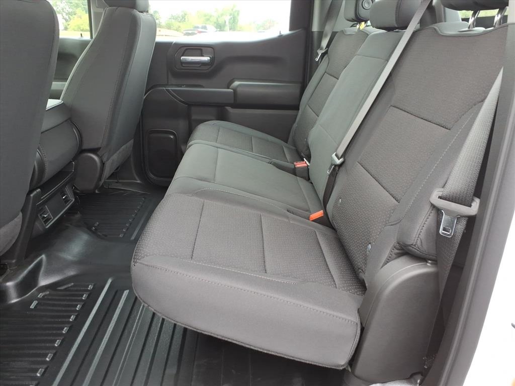 GMC Sierra 1500 4WD Crew Cab 147" Pro 2026 GMC Sierra 1500 4WD Crew Cab 147" Pro 2026