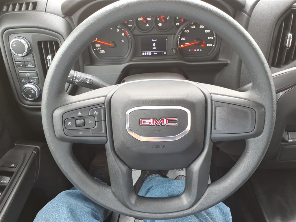 GMC Sierra 1500 4WD Crew Cab 147" Pro 2026 GMC Sierra 1500 4WD Crew Cab 147" Pro 2026