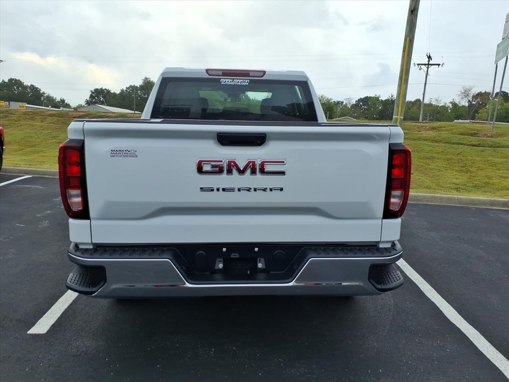 GMC Sierra 1500 4WD Crew Cab 147" Pro 2026