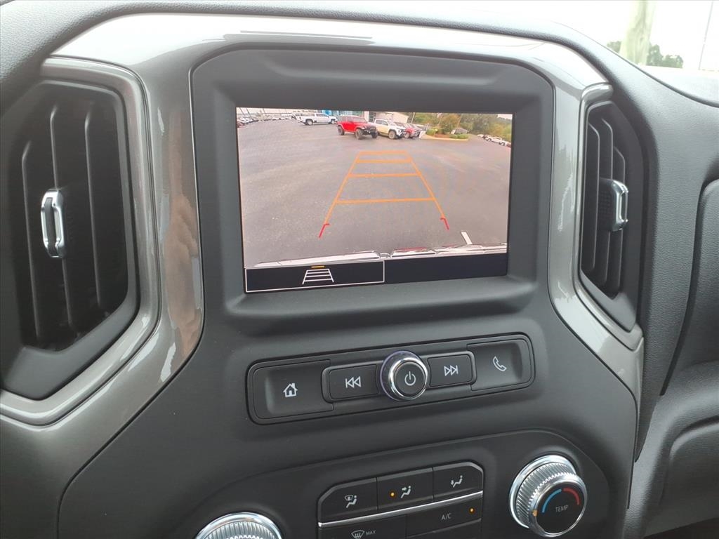 GMC Sierra 1500 4WD Crew Cab 147" Pro 2026