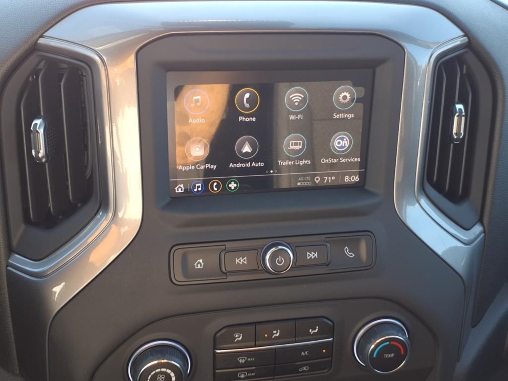 Chevrolet Silverado 1500 4WD Crew Cab 147" Custom 2026