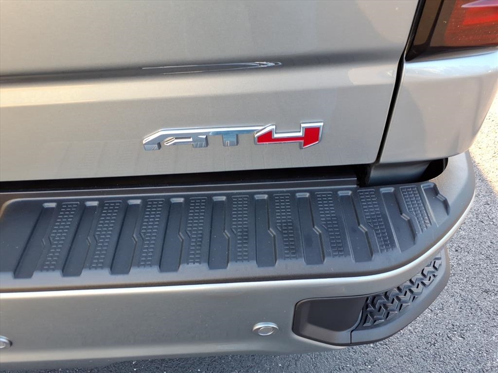 GMC Sierra 1500 4WD Crew Cab 147" AT4 2026 GMC Sierra 1500 4WD Crew Cab 147" AT4 2026