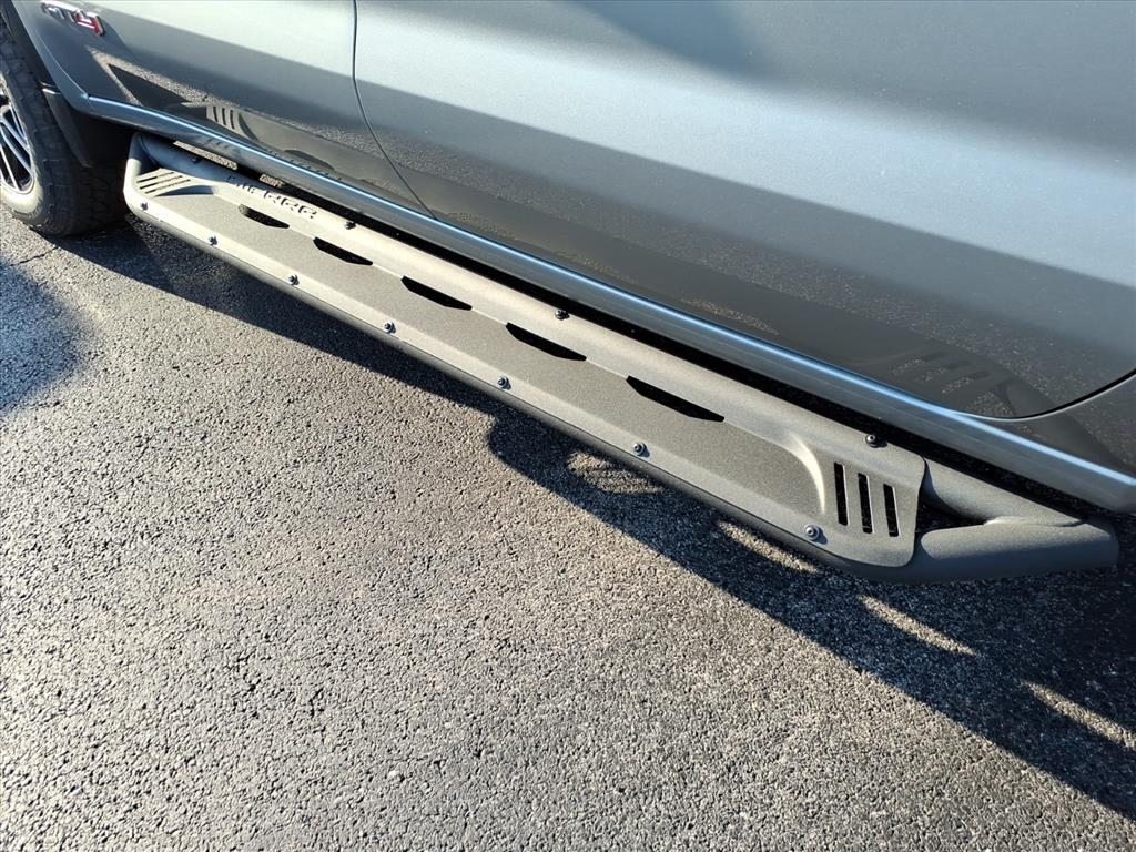 GMC Sierra 1500 4WD Crew Cab 147" AT4 2026 GMC Sierra 1500 4WD Crew Cab 147" AT4 2026