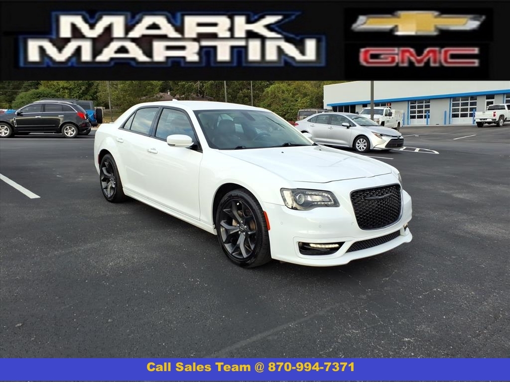 2021 Chrysler 300 Touring L RWD