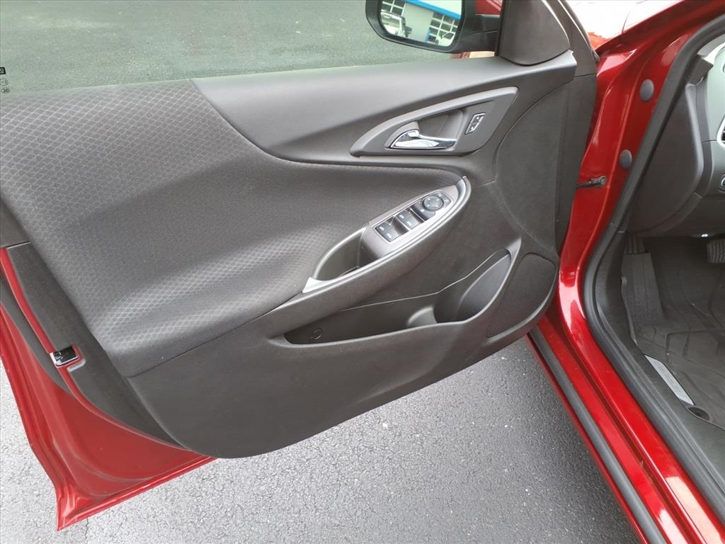 Chevrolet Malibu 4dr Sdn RS 2024