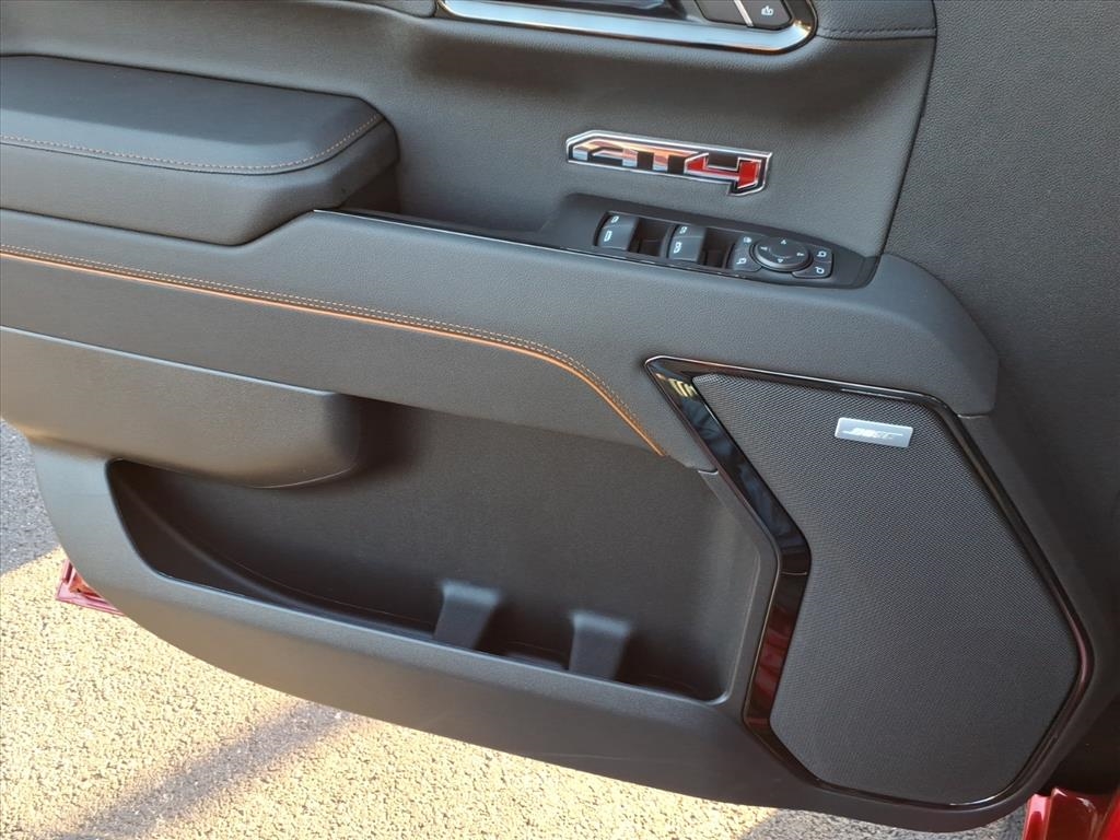 GMC Sierra 1500 4WD Crew Cab 147" AT4 2026 GMC Sierra 1500 4WD Crew Cab 147" AT4 2026