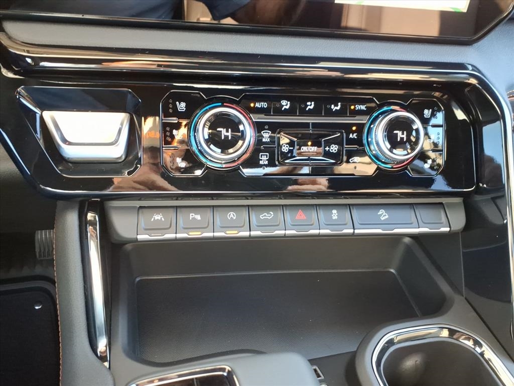 GMC Sierra 1500 4WD Crew Cab 147" AT4 2026 GMC Sierra 1500 4WD Crew Cab 147" AT4 2026