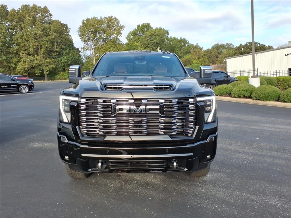 GMC Sierra 2500HD 4WD Crew Cab 159" Denali Ultimate 2026 GMC Sierra 2500HD 4WD Crew Cab 159" Denali Ultimate 2026