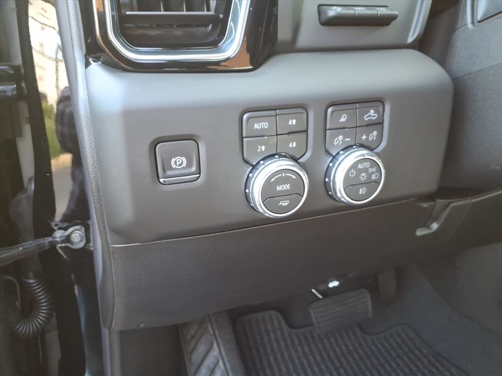 GMC Sierra 2500HD 4WD Crew Cab 159" Denali Ultimate 2026