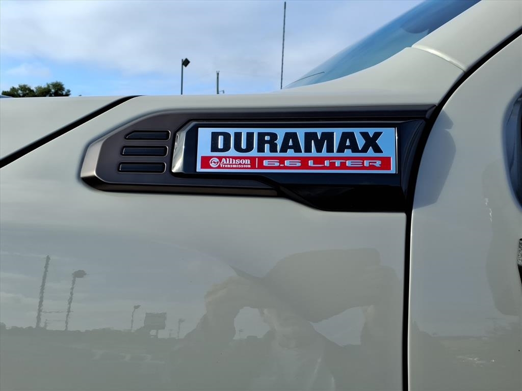 GMC Sierra 2500HD 4WD Crew Cab 159" AT4X 2026