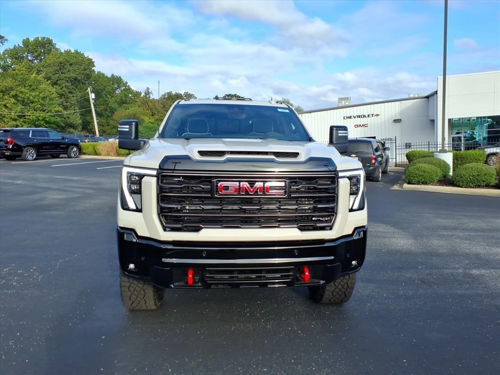 GMC Sierra 2500HD 4WD Crew Cab 159" AT4X 2026