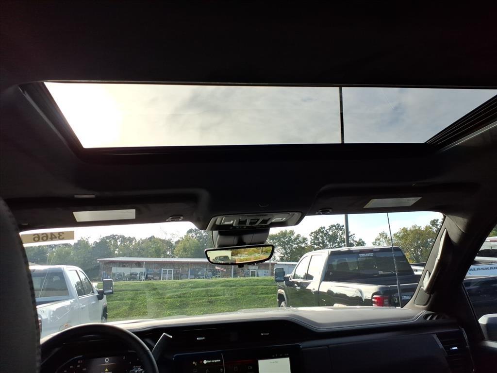 GMC Sierra 2500HD 4WD Crew Cab 159" AT4X 2026