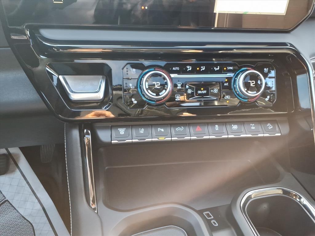 GMC Sierra 2500HD 4WD Crew Cab 159" AT4X 2026