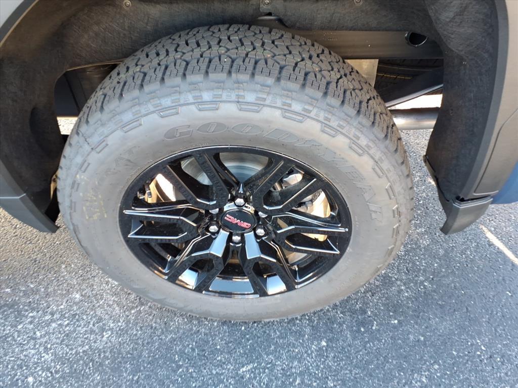 GMC Sierra 1500 4WD Crew Cab 147" Elevation w/3SB 2026