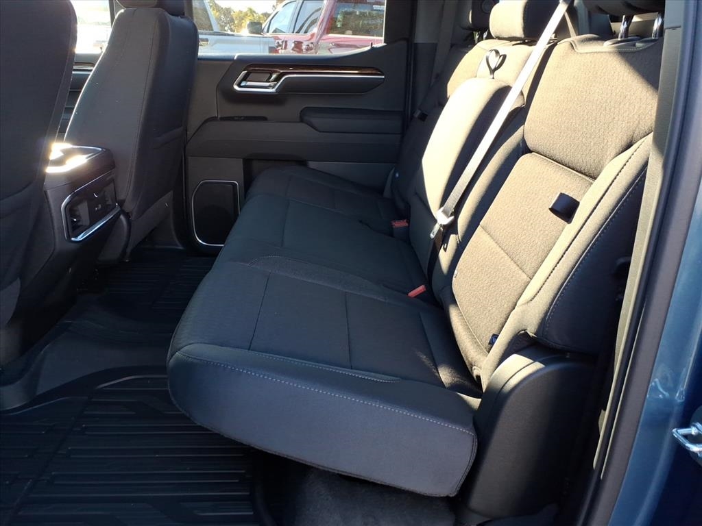 GMC Sierra 1500 4WD Crew Cab 147" Elevation w/3SB 2026