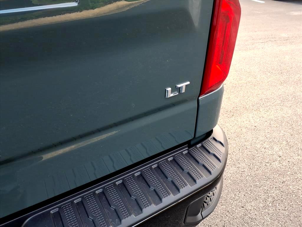 Chevrolet Silverado 1500 4WD Crew Cab 147" LT Trail Boss 2026