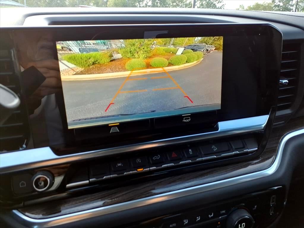 Chevrolet Silverado 1500 4WD Crew Cab 147" LT Trail Boss 2026