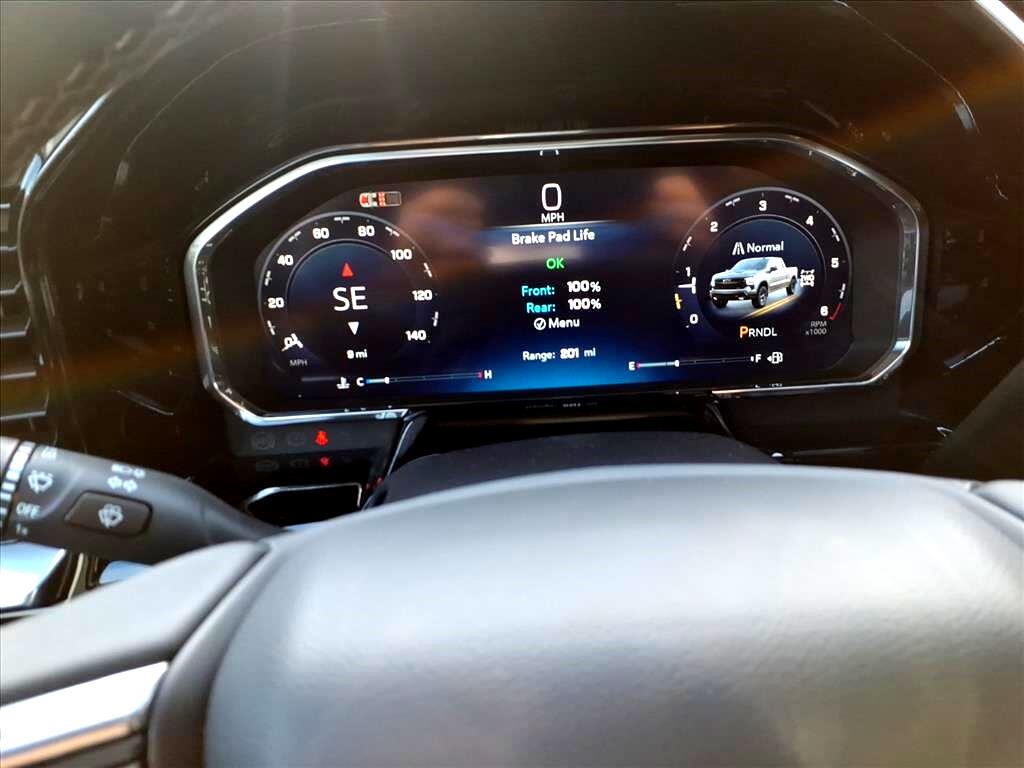 Chevrolet Silverado 1500 4WD Crew Cab 147" LT Trail Boss 2026