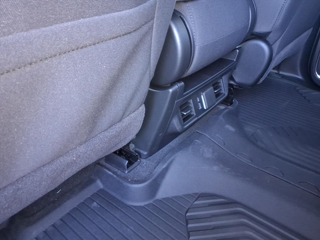 Chevrolet Silverado 1500 4WD Crew Cab 147" LT Trail Boss 2026