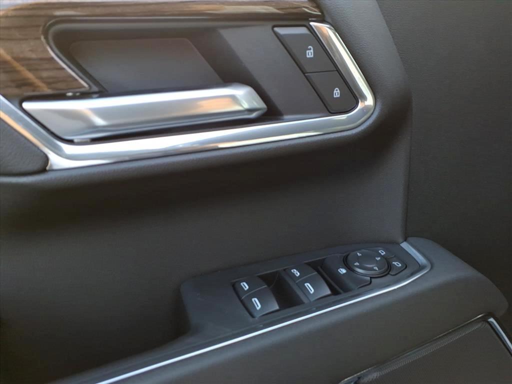 Chevrolet Silverado 1500 4WD Crew Cab 147" LT Trail Boss 2026