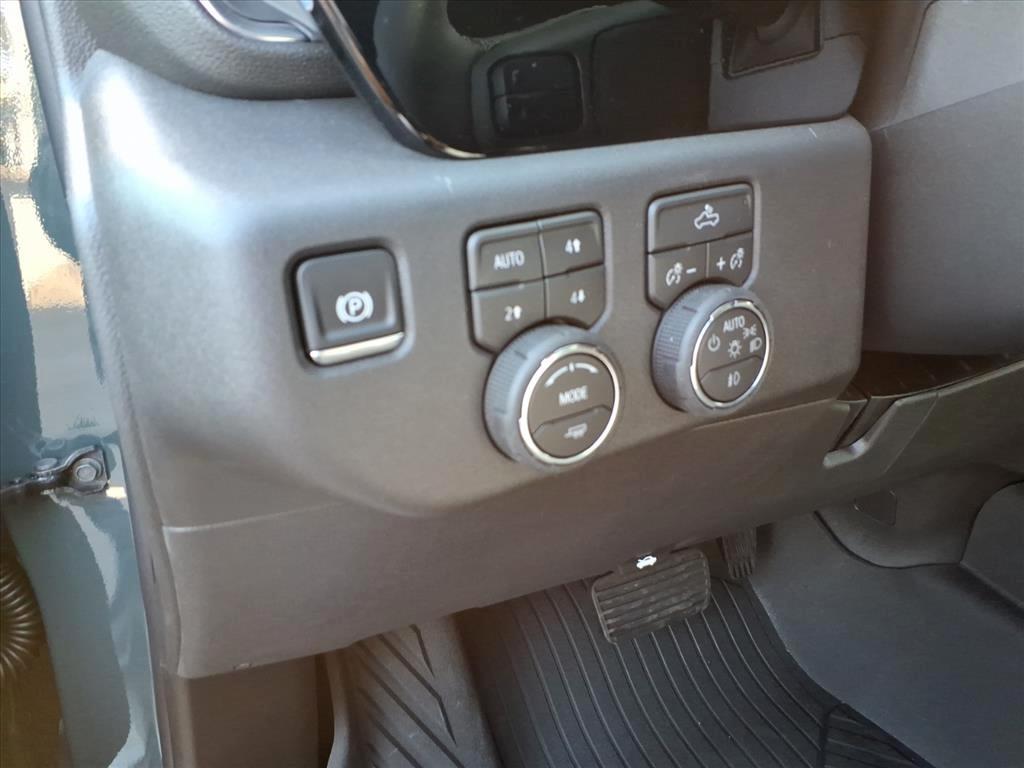 Chevrolet Silverado 1500 4WD Crew Cab 147" LT Trail Boss 2026