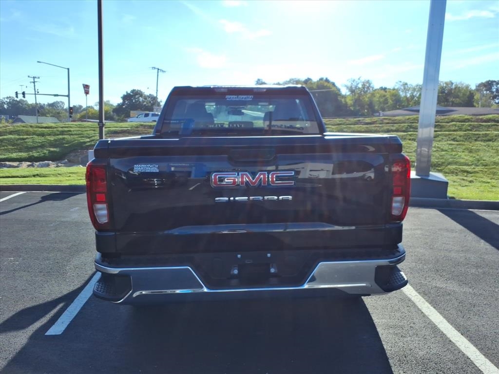 GMC Sierra 1500 4WD Crew Cab 147" Pro 2026