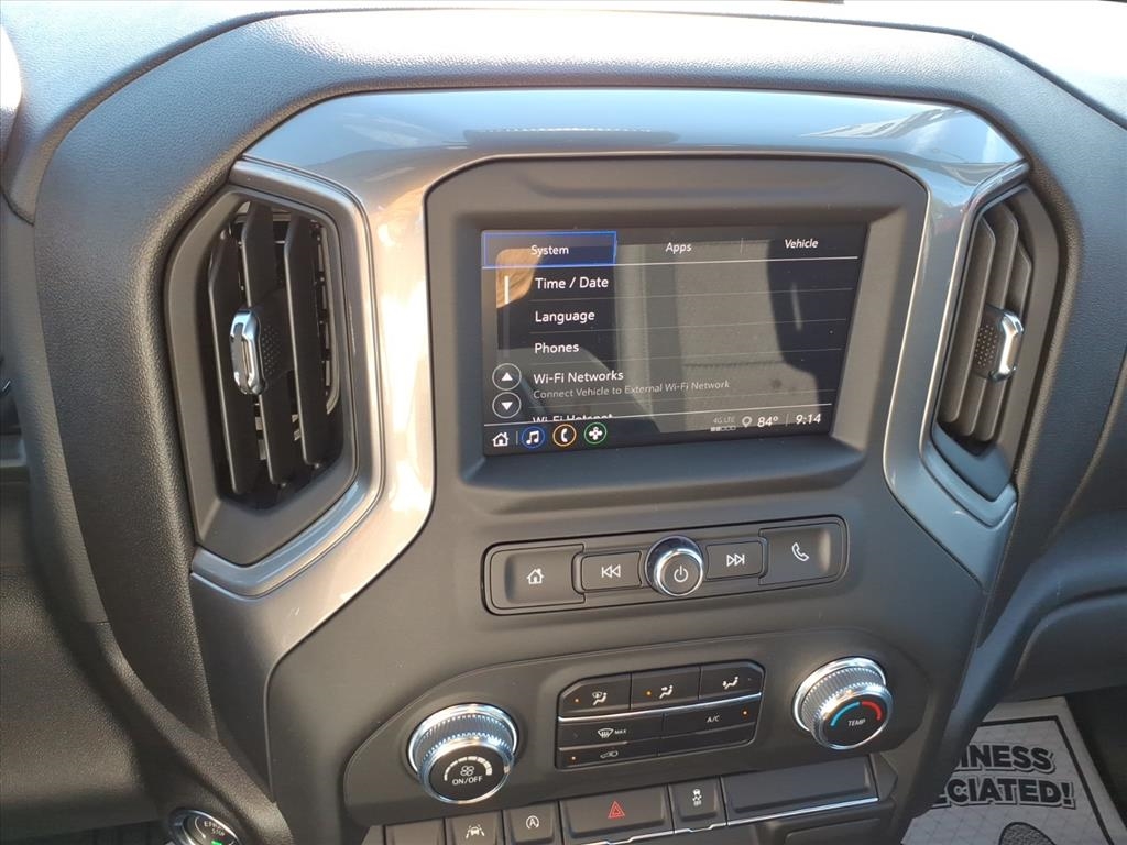 GMC Sierra 1500 4WD Crew Cab 147" Pro 2026