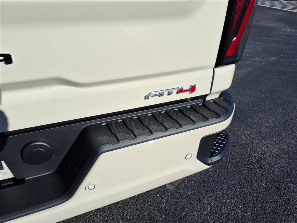 GMC Sierra 2500HD 4WD Crew Cab 159" AT4 2026 GMC Sierra 2500HD 4WD Crew Cab 159" AT4 2026