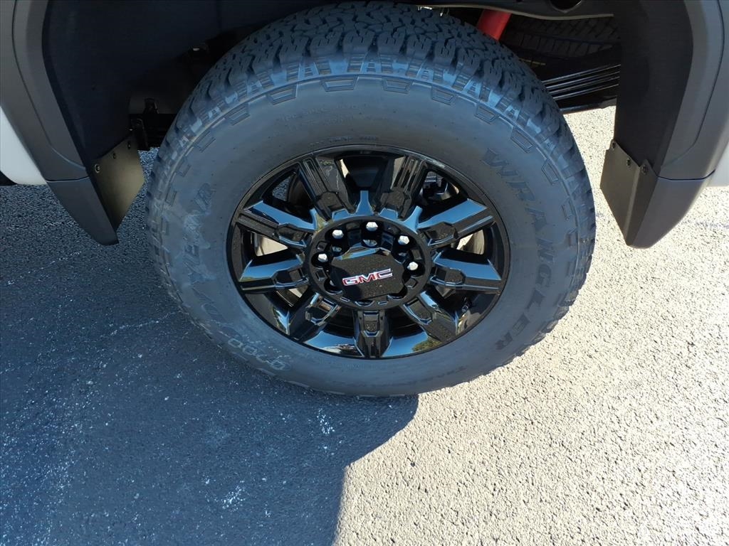 GMC Sierra 2500HD 4WD Crew Cab 159" AT4 2026 GMC Sierra 2500HD 4WD Crew Cab 159" AT4 2026