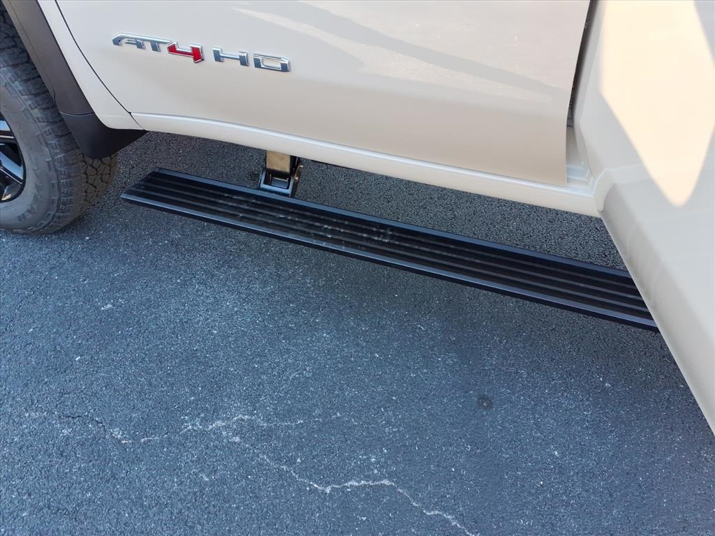 GMC Sierra 2500HD 4WD Crew Cab 159" AT4 2026 GMC Sierra 2500HD 4WD Crew Cab 159" AT4 2026