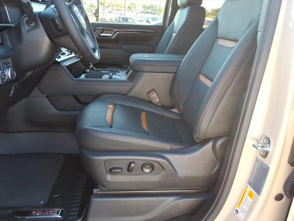 GMC Sierra 2500HD 4WD Crew Cab 159" AT4 2026 GMC Sierra 2500HD 4WD Crew Cab 159" AT4 2026