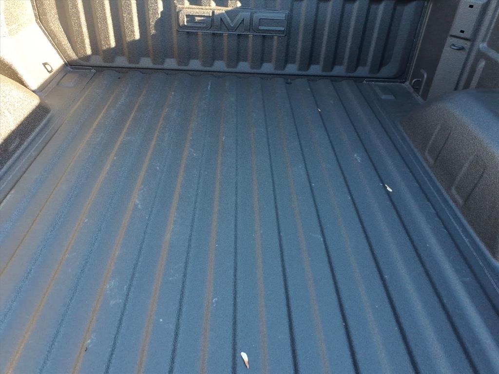 GMC Sierra 1500 4WD Crew Cab 147" AT4X 2026 GMC Sierra 1500 4WD Crew Cab 147" AT4X 2026