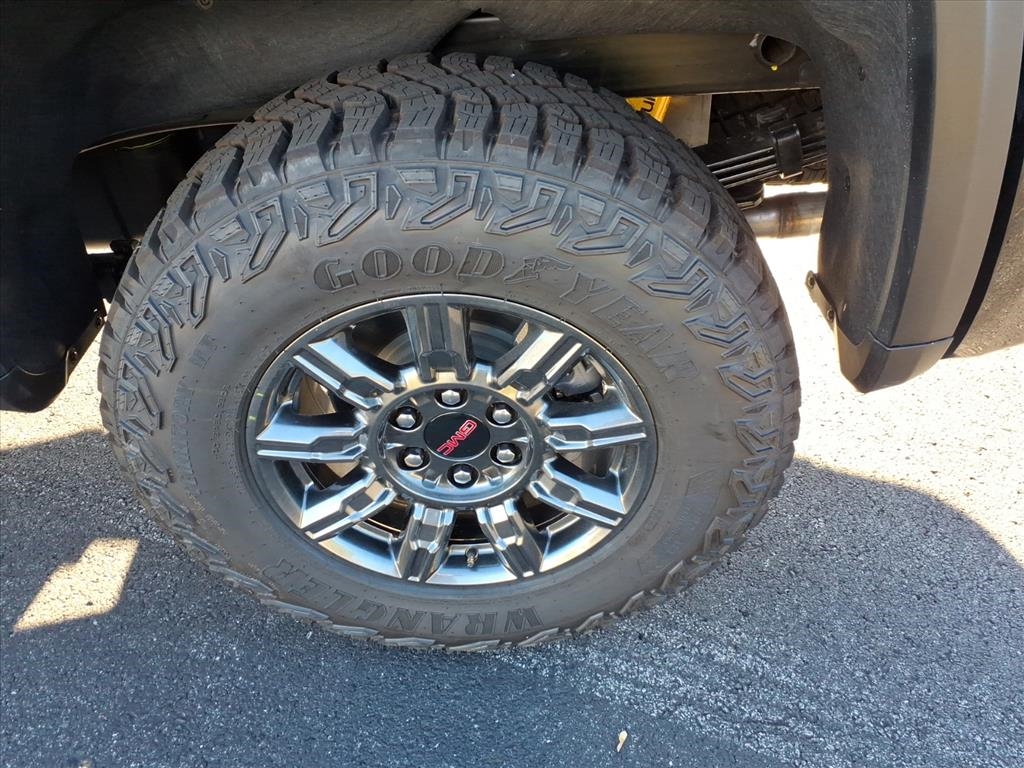 GMC Sierra 1500 4WD Crew Cab 147" AT4X 2026 GMC Sierra 1500 4WD Crew Cab 147" AT4X 2026