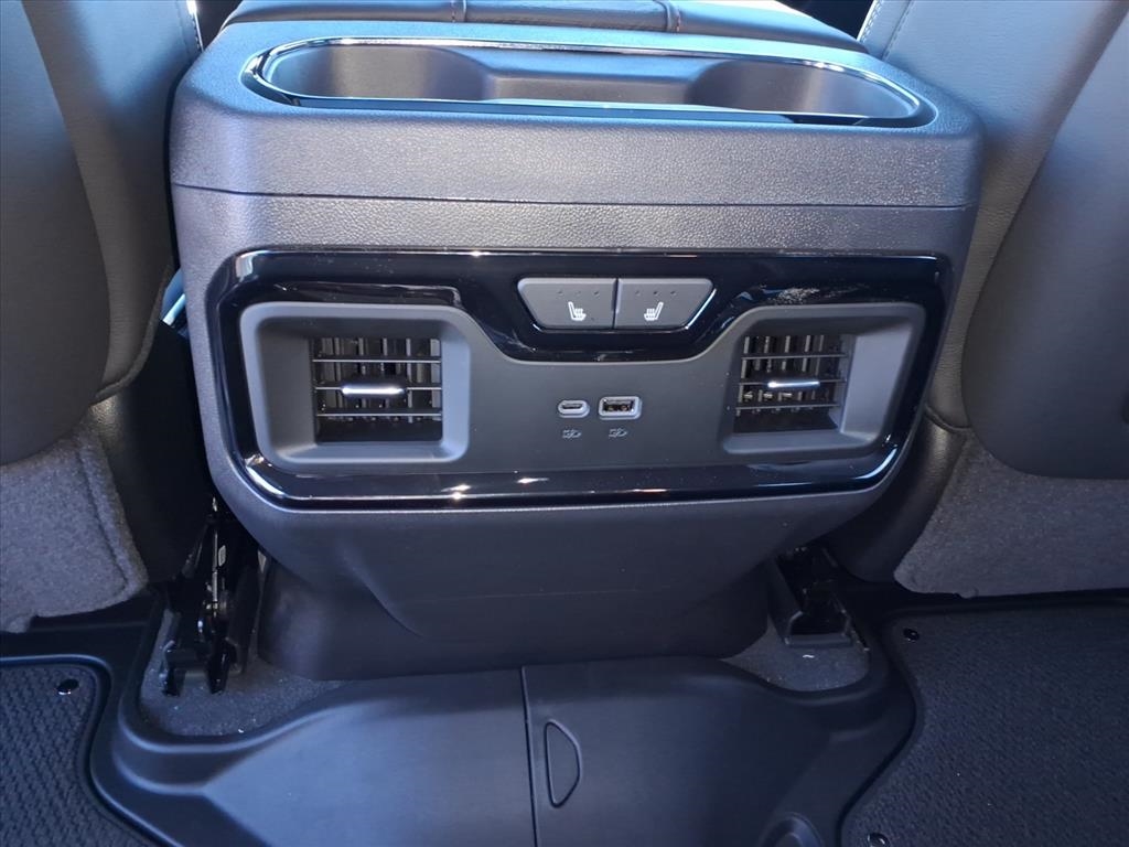 GMC Sierra 1500 4WD Crew Cab 147" AT4X 2026 GMC Sierra 1500 4WD Crew Cab 147" AT4X 2026