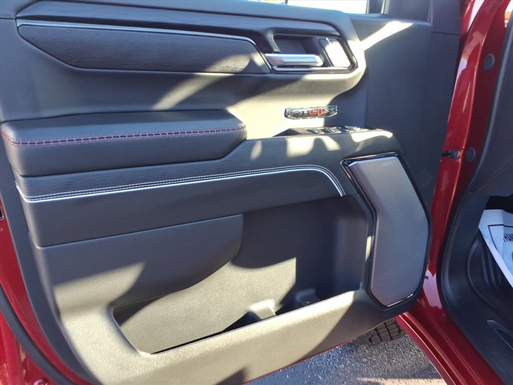 GMC Sierra 1500 4WD Crew Cab 147" AT4X 2026 GMC Sierra 1500 4WD Crew Cab 147" AT4X 2026