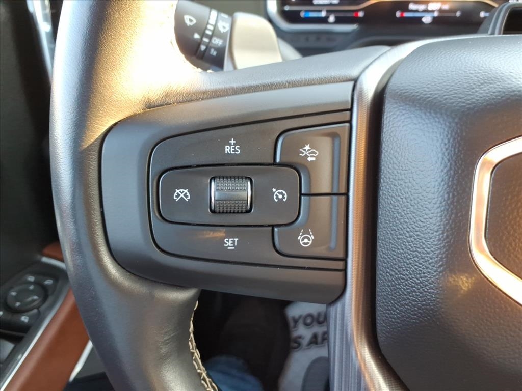 GMC Sierra 1500 4WD Crew Cab 147" Denali Ultimate 2024 GMC Sierra 1500 4WD Crew Cab 147" Denali Ultimate 2024