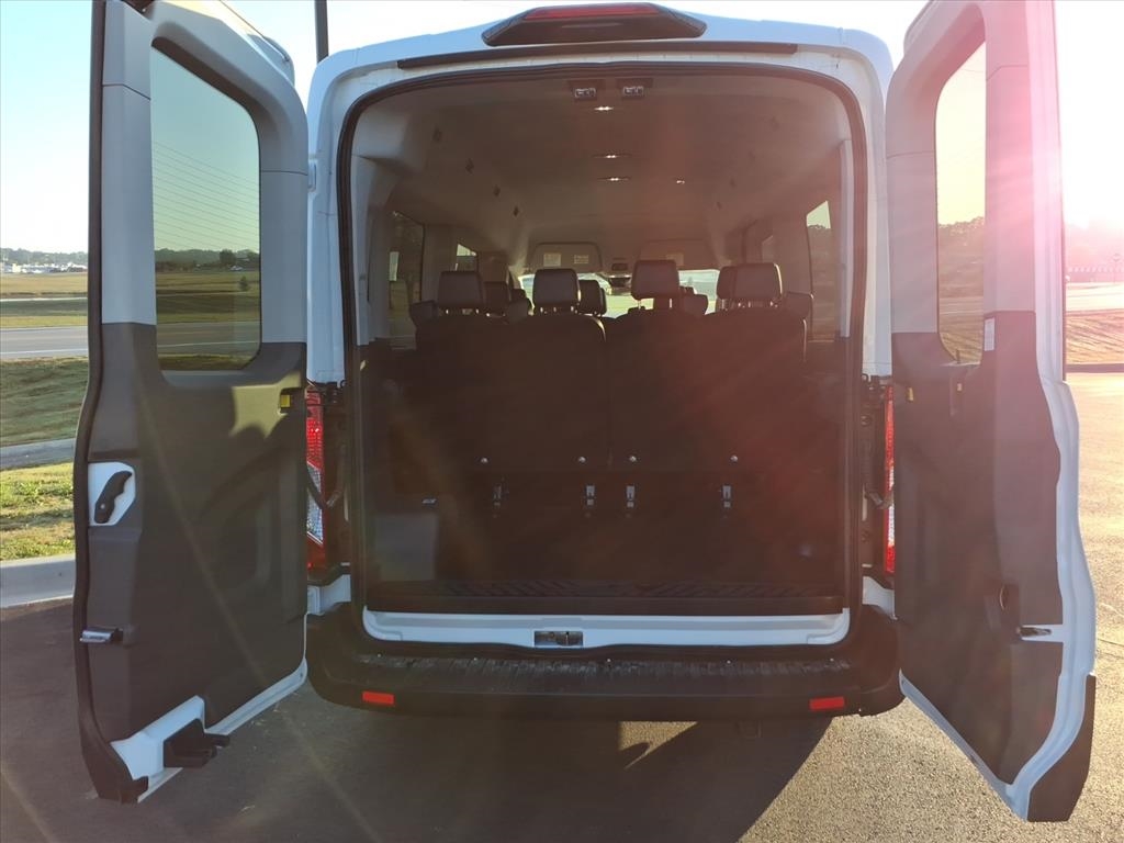 Ford Transit Passenger Wagon T-350 148" Med Roof XLT RWD 2024 Ford Transit Passenger Wagon T-350 148" Med Roof XLT RWD 2024